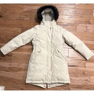 The North Face Women's Artic Parka Size Medium Cream Black Faux Fur Hood